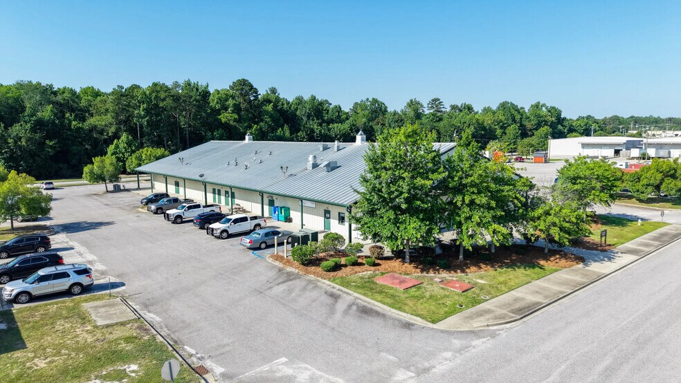 322 Little Brooke Ln, West Columbia, SC à louer - Photo de l’immeuble – Image 2 sur 14