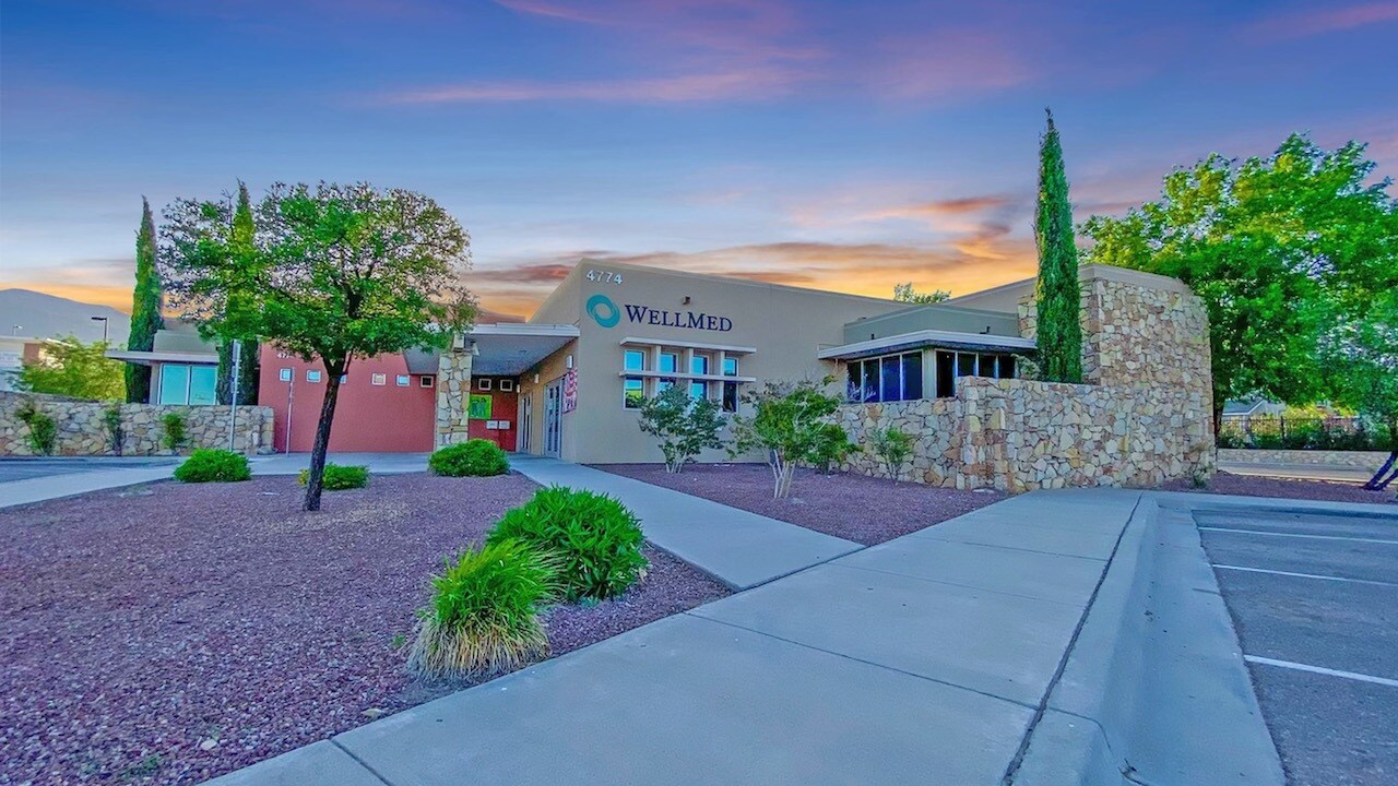 4774 Loma Del Sur Dr, El Paso, TX à vendre Photo principale– Image 1 sur 14