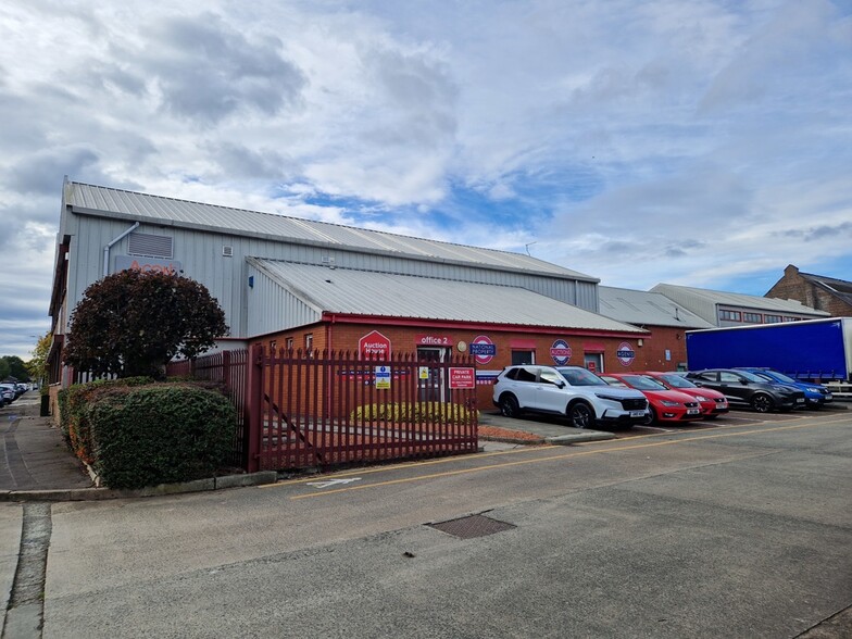 2 Macdowall St, Paisley à louer - Photo principale – Image 1 sur 2