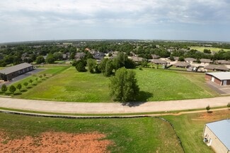 Plus de détails pour 1519 Commerce Street, Yukon, OK - Terrain à vendre