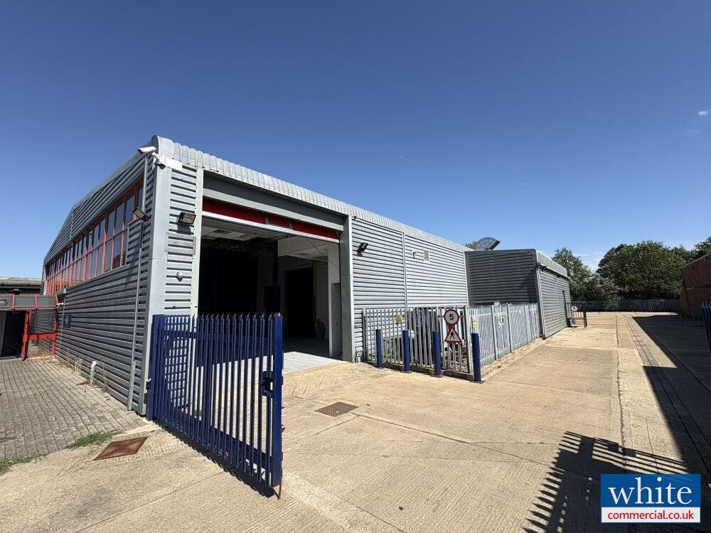 Unit B4 Telford Rd, Bicester à louer Photo principale– Image 1 sur 7