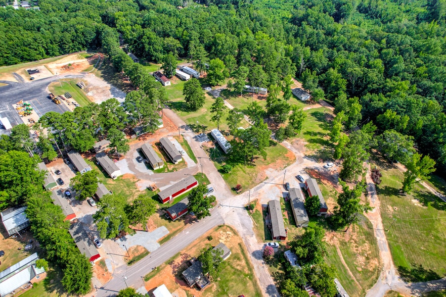 106 Woodlawn Dr, Abbeville, SC à vendre - Photo de l’immeuble – Image 2 sur 18
