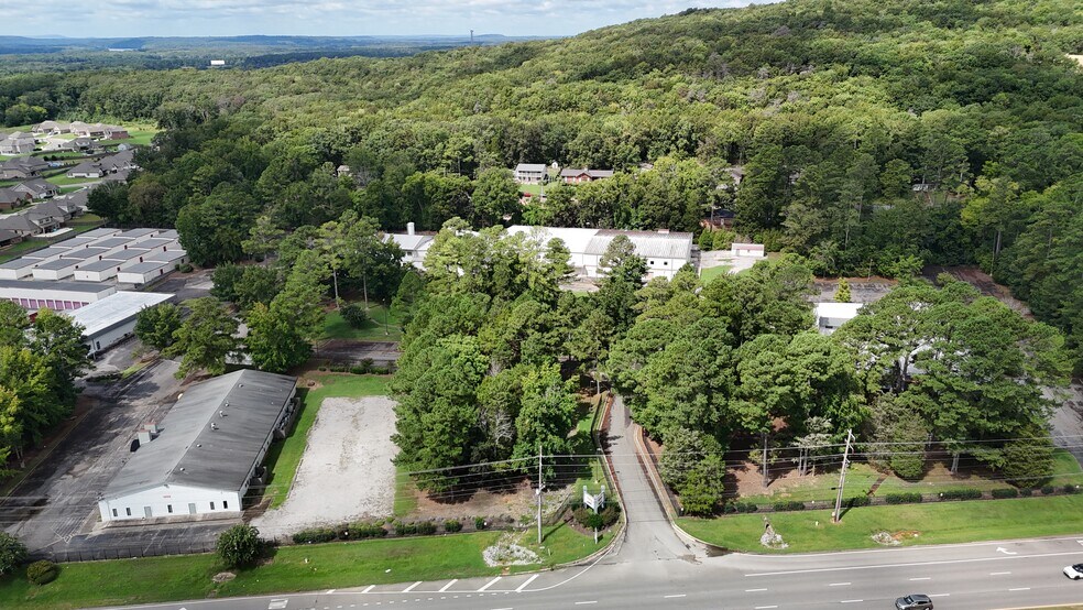 12090 Memorial Pky SW, Huntsville, AL à vendre - Photo de l’immeuble – Image 3 sur 19
