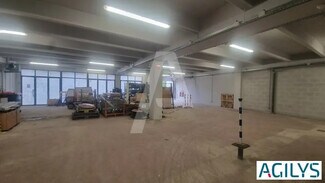 Plus de détails pour Local d’activités à vendre