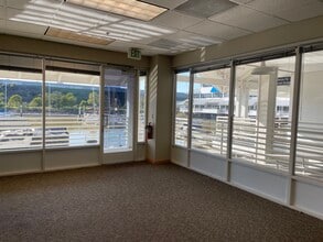 755-775 Baywood Dr, Petaluma, CA à louer Photo intérieure– Image 2 sur 4