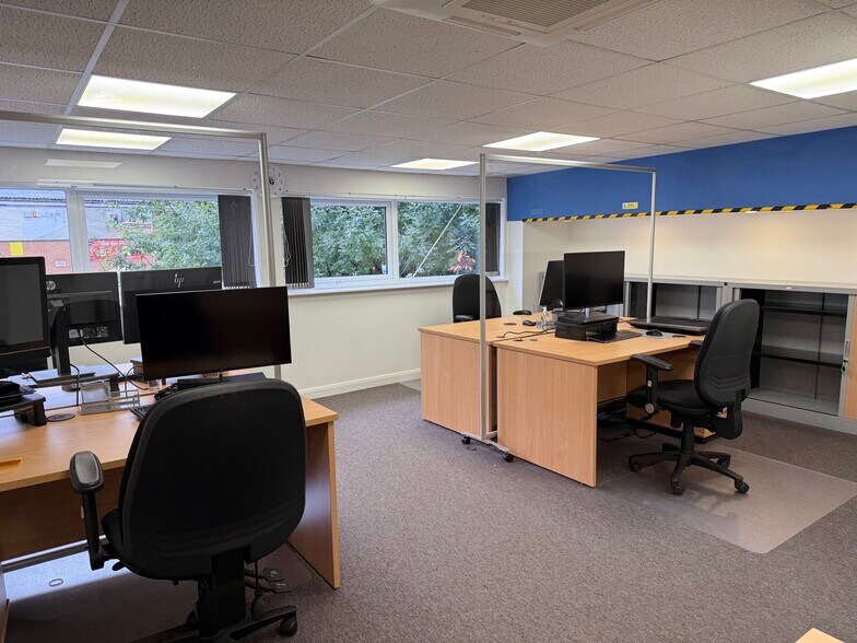 Classic House, Genesis Business Park, Redkiln Way, Horsham à louer - Photo intérieure – Image 3 sur 4