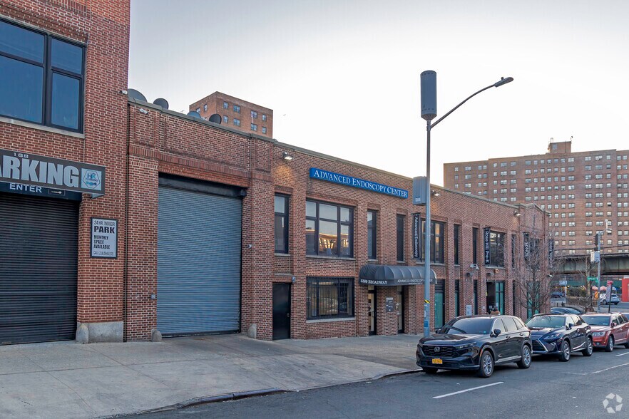 5500 Broadway, Bronx, NY à vendre - Photo de l’immeuble – Image 3 sur 6