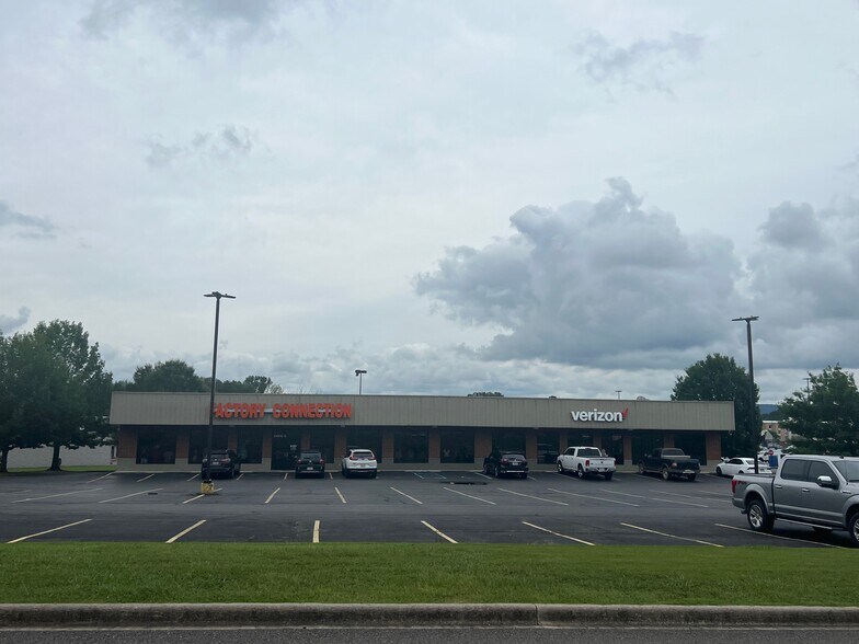 24919 John T Reid Pky, Scottsboro, AL à louer - Photo de l’immeuble – Image 3 sur 6