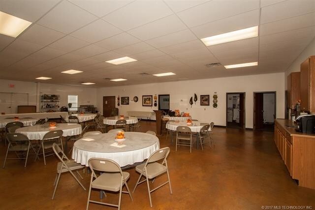11710 S Memorial Dr, Bixby, OK à vendre - Photo intérieure – Image 3 sur 8