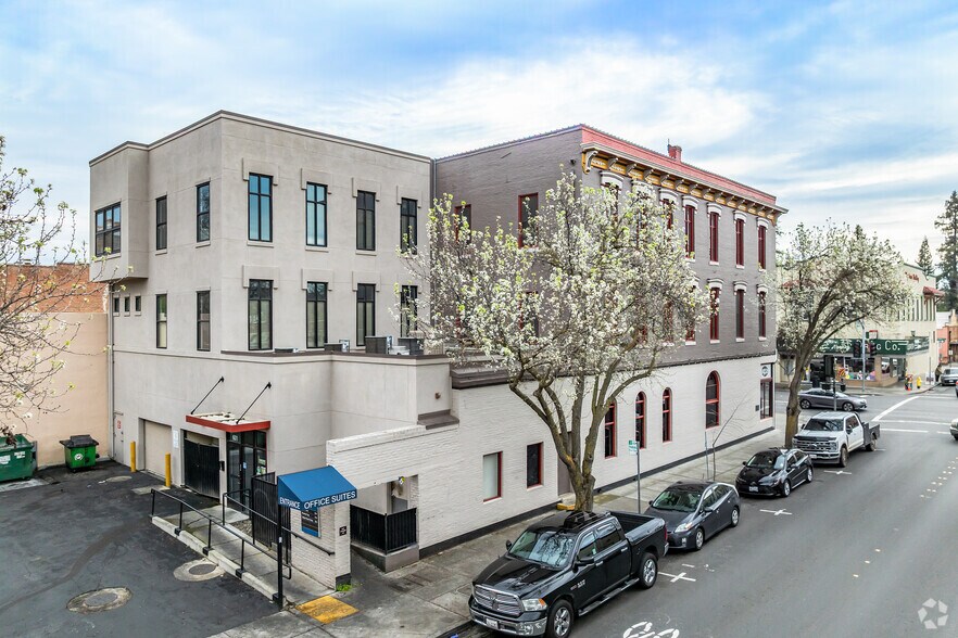 601-605 Main St, Woodland, CA à louer - Photo de l’immeuble – Image 3 sur 6