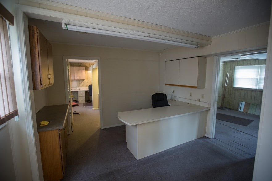 1146 W Main St, Abingdon, VA à louer - Photo de l’immeuble – Image 3 sur 17