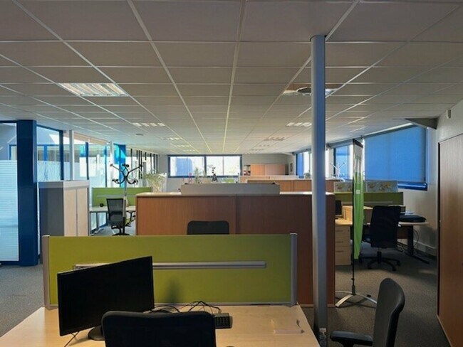 Plus de détails pour Bureau à louer