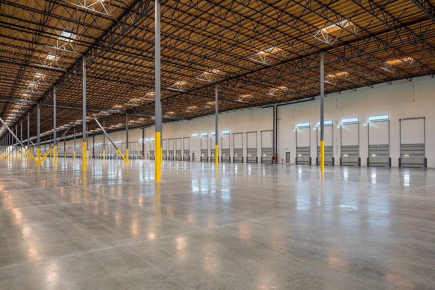 14900 W Schulte Rd, Tracy, CA à louer - Photo intérieure – Image 2 sur 6