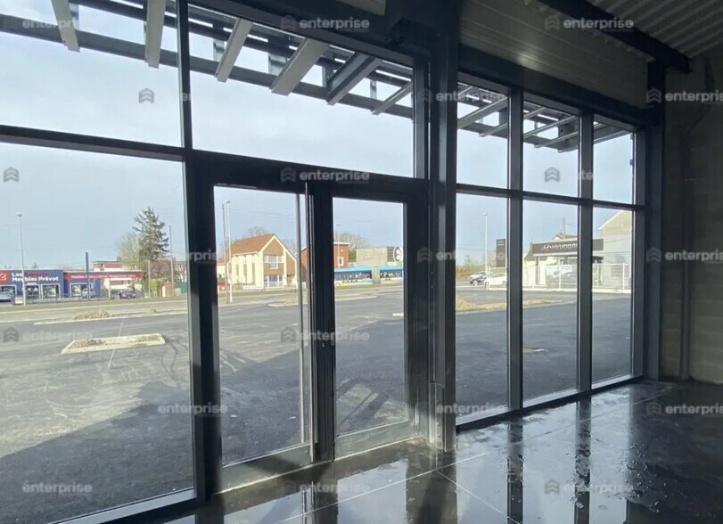 Local commercial dans Hénin-Beaumont à louer - Photo de l’immeuble – Image 3 sur 3