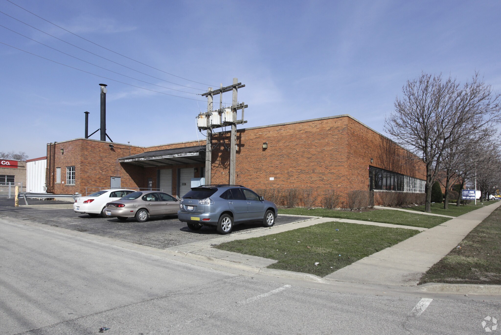 4242 S 1st Ave, Lyons, IL à louer Photo principale– Image 1 sur 5