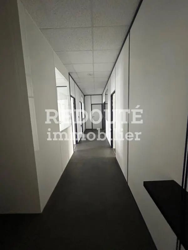Plus de détails pour Bureau à vendre