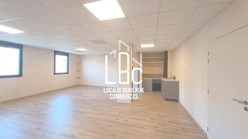 Bureau dans Saint-Herblain à vendre - Photo de l’immeuble – Image 2 sur 13