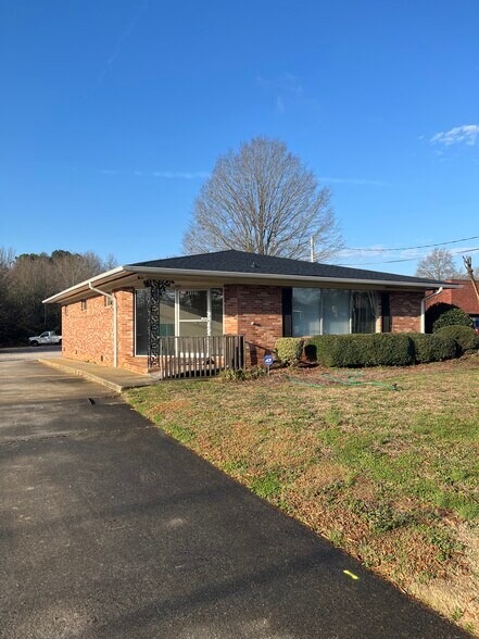 1327 Ebenezer Rd, Rock Hill, SC à louer - Photo de l’immeuble – Image 2 sur 19