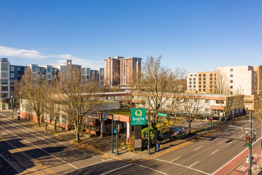 431 NE Multnomah St, Portland, OR à vendre - Photo de l’immeuble – Image 2 sur 5