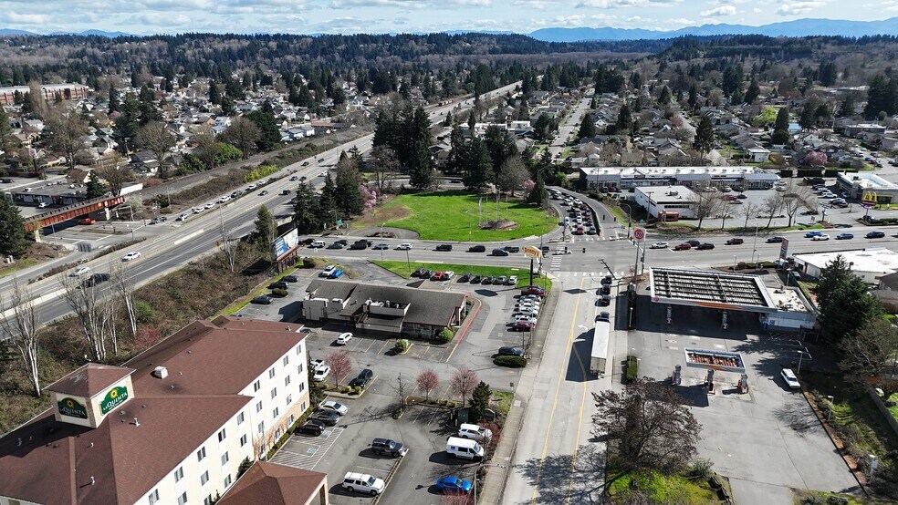 521 Auburn Way S, Auburn, WA à vendre - Photo de l’immeuble – Image 3 sur 4