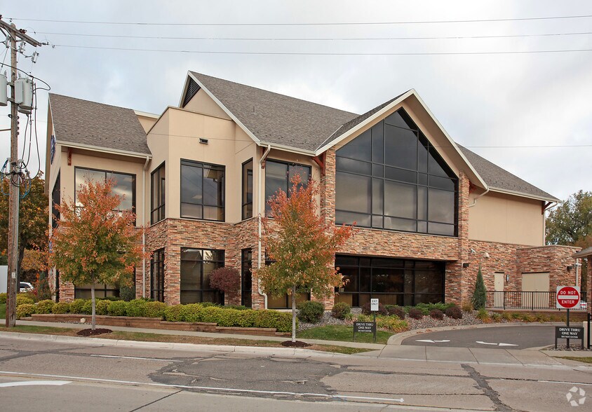 1804 W 7th St W, Saint Paul, MN à louer - Photo de l’immeuble – Image 1 sur 2