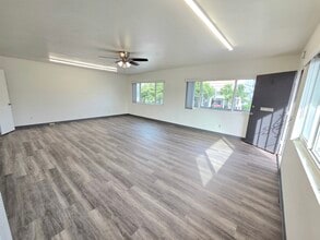 4455 Twain Ave, San Diego, CA à louer Photo intérieure– Image 1 sur 8