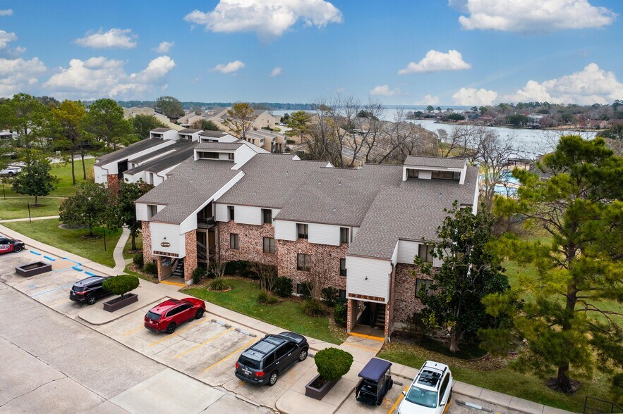 1000 April Sound Blvd, Montgomery, TX à vendre - Photo de l’immeuble – Image 3 sur 16