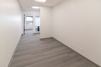 1051 Perimeter Dr, Schaumburg, IL à louer Photo intérieure– Image 2 sur 7