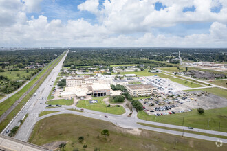 6807 Emmett F. Lowry Expy, Texas City, TX - VUE AÉRIENNE  vue de carte
