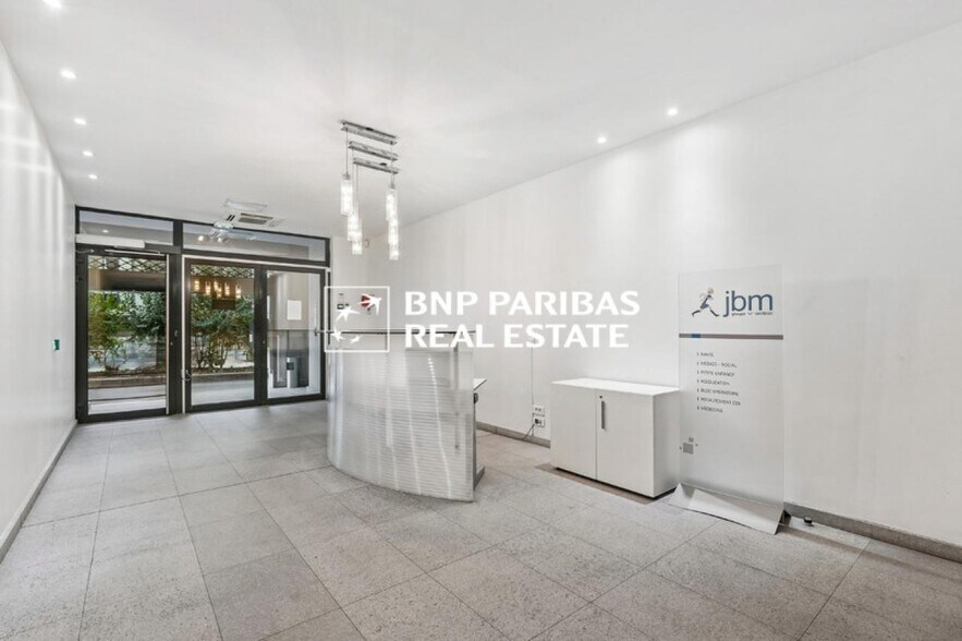 Bureau dans Levallois-Perret à louer - Hall d’entrée – Image 3 sur 14