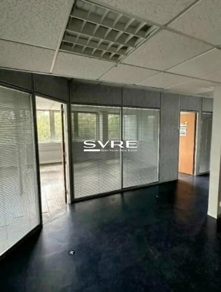 40 Avenue De Hambourg, Marseille à louer - Photo de l’immeuble – Image 2 sur 9