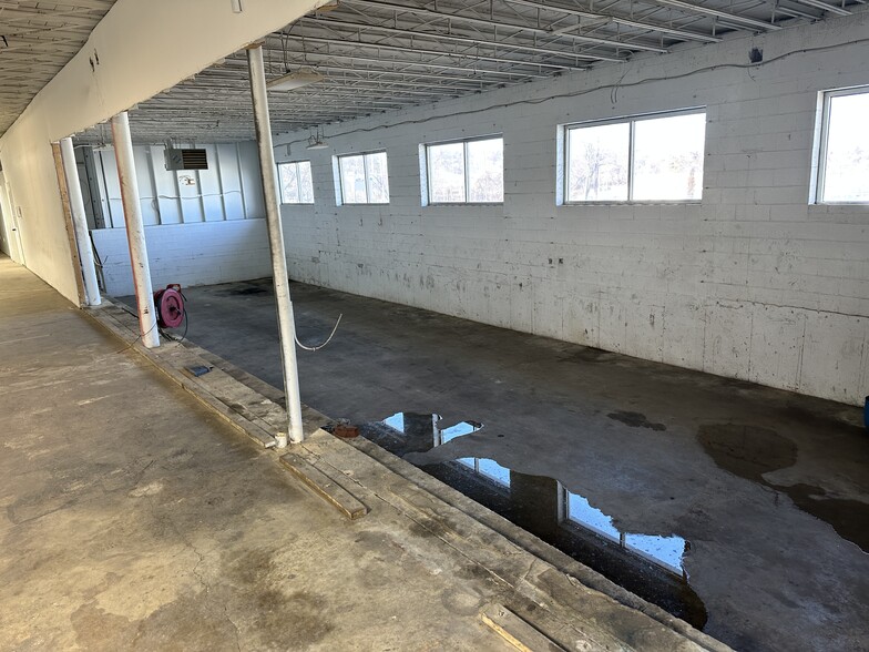 2510 Erick St, Baltimore, MD à louer - Photo de l’immeuble – Image 3 sur 14