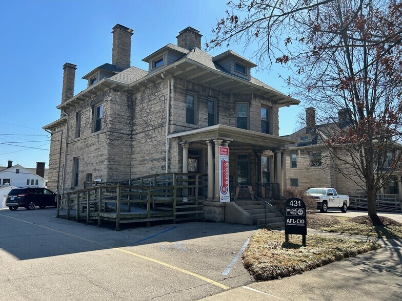 411-421 S College Ave, Bloomington, IN à vendre - Photo de l’immeuble – Image 3 sur 5