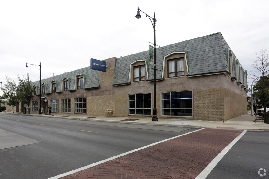 5455 W Belmont Ave, Chicago, IL à vendre - Photo de l’immeuble – Image 3 sur 6