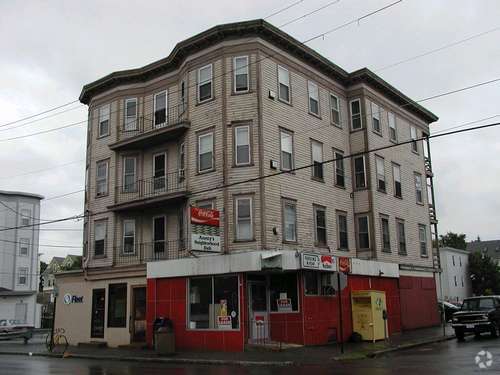 124 University Ave, Lowell, MA à vendre - Photo de l’immeuble – Image 1 sur 15