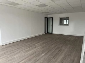 Bureau dans Corbas à louer Photo intérieure– Image 2 sur 2