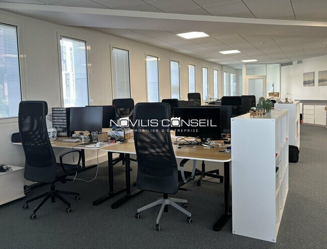 Plus de détails pour Bureau à louer