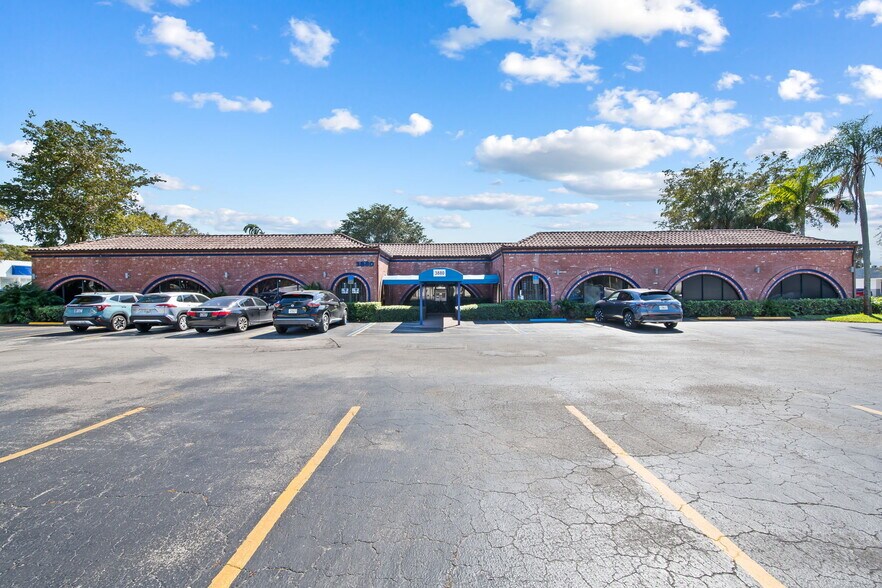 3880 Coconut Creek Pky, Coconut Creek, FL à vendre - Photo de l’immeuble – Image 3 sur 9