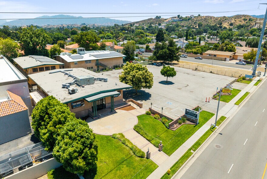 25222 Wiley Canyon Rd, Santa Clarita, CA à vendre - Photo principale – Image 1 sur 32