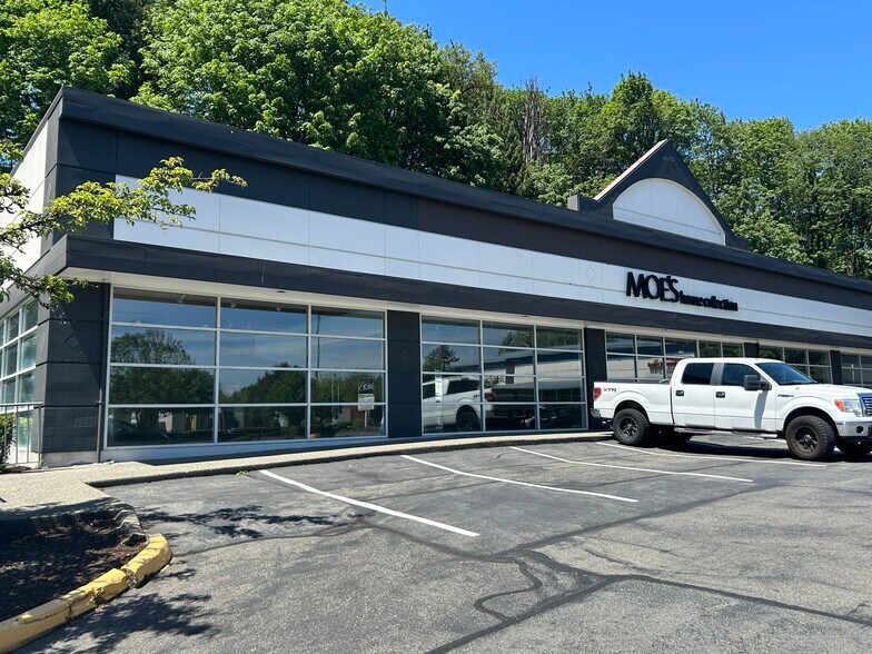 16875 Southcenter Pky, Tukwila, WA à vendre - Photo de l’immeuble – Image 2 sur 6