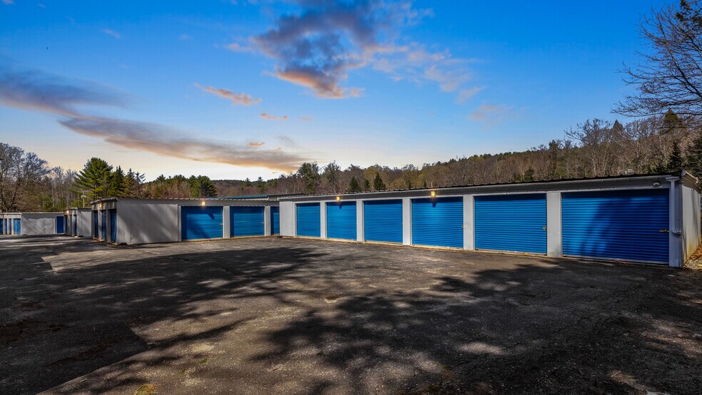 564 NH-9, West Chesterfield, NH à vendre - Photo principale – Image 1 sur 7