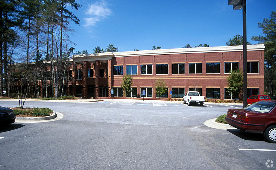 403 Westpark Ct, Peachtree City, GA à louer - Photo de l’immeuble – Image 3 sur 13