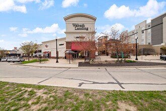320 E State St, West Lafayette, IN à louer Photo de l’immeuble– Image 1 sur 23