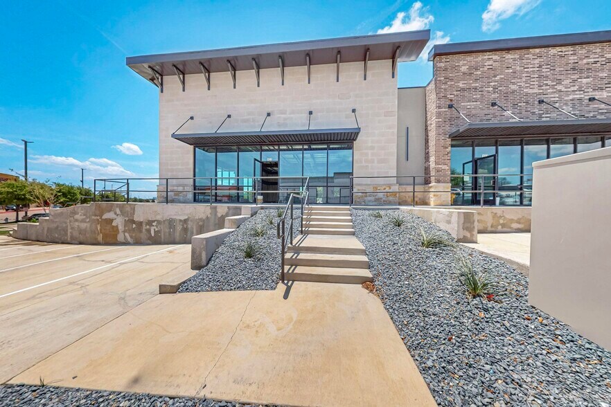 8500 Olympus Blvd, Irving, TX à louer - Photo de l’immeuble – Image 3 sur 46