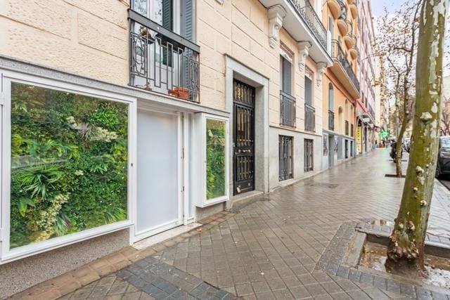 Madrid, MAD 28008 - Lot DR -  - Photo intérieure - Image 1 of 18