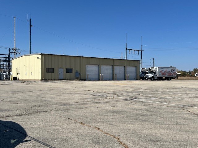 318 Industrial St, De Witt, IA à vendre - Photo principale – Image 1 sur 5