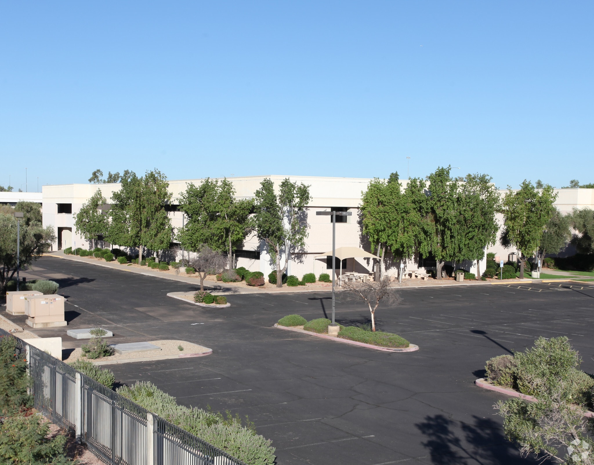 2002 W Wahalla Ln, Phoenix, AZ à louer Photo principale– Image 1 sur 4