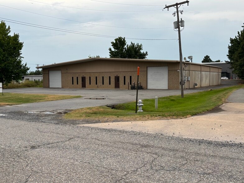9629-9631 Rowlett Ln, Maumelle, AR à louer - Photo de l’immeuble – Image 2 sur 18