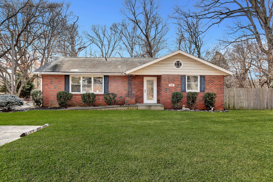 2306 Church Rd, Cherry Hill, NJ à vendre - Photo principale – Image 1 sur 17