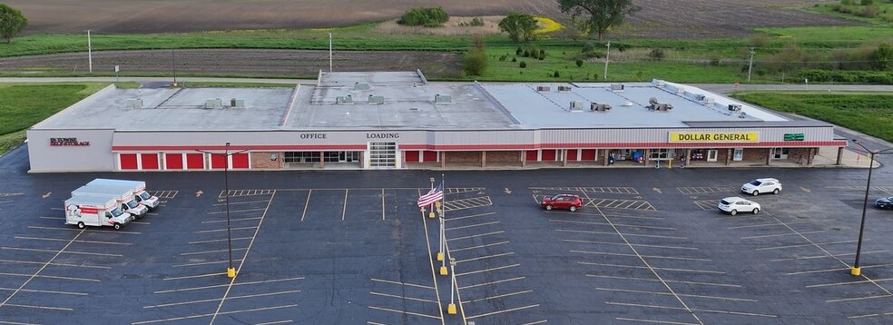 122 Indian Springs Dr, Sandwich, IL à louer - Photo de l’immeuble – Image 3 sur 14